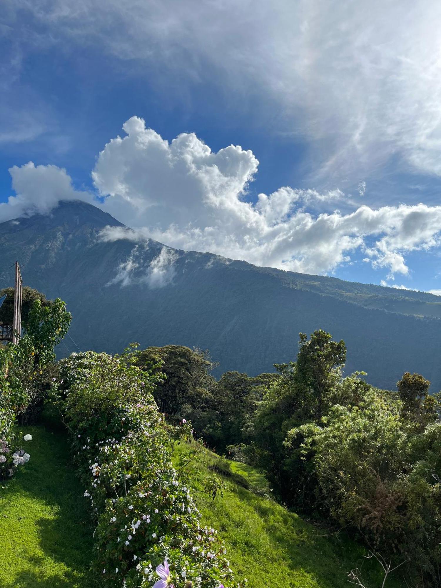 Premium Holiday Cabin - Spectacular Tungurahua Volcano View Banos  Exterior photo